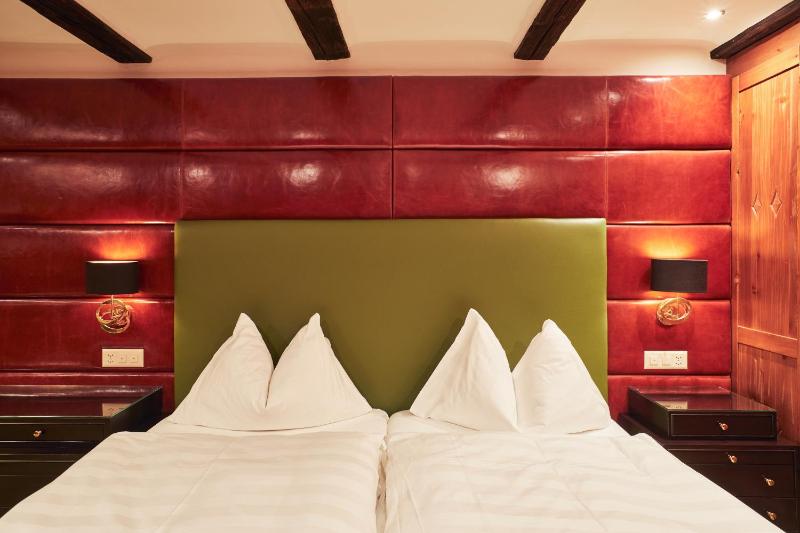 Superior Double Room image 3