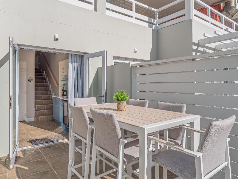 Sunny Dry Mill Apartment on Thesen Islands - image 14