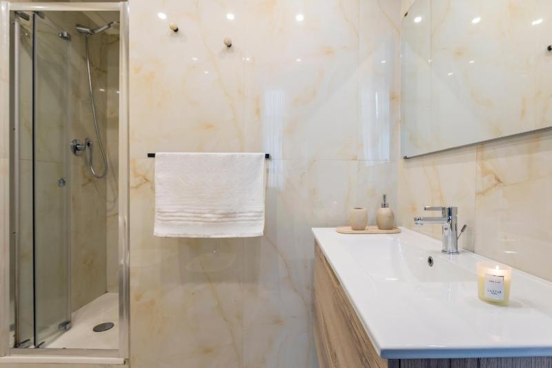 Catania Urban Rooms - B&B di Design a Catania Centro - Accoglienza e Servizi Top per la tua vacanza - Tariffe in Promo sul nostro sito cataniaurbanrooms it - image 7