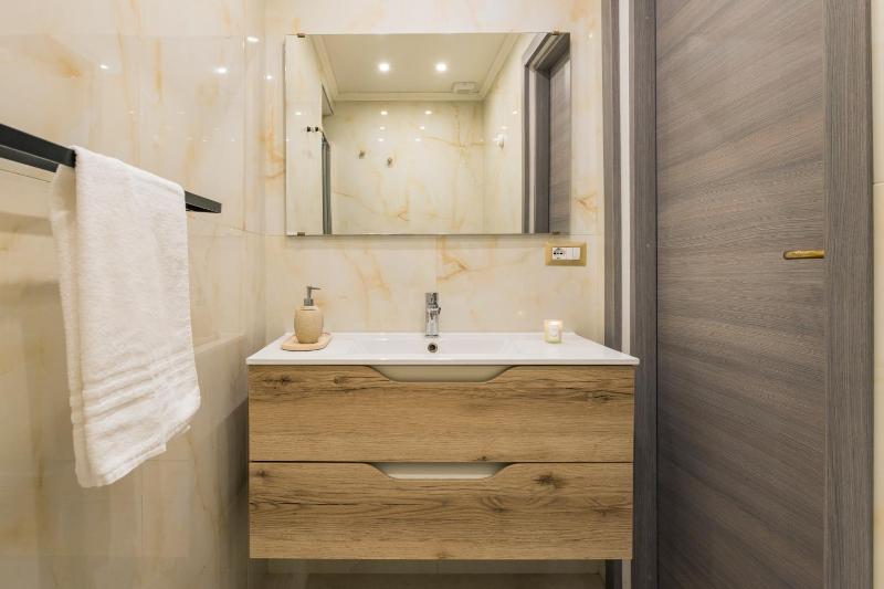 Catania Urban Rooms - B&B di Design a Catania Centro - Accoglienza e Servizi Top per la tua vacanza - Tariffe in Promo sul nostro sito cataniaurbanrooms it - image 9