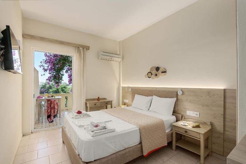 Standard Room with Sea View image 1