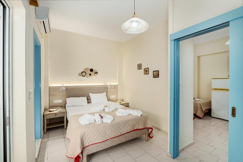 One-Bedroom Apartment with Mountain View image 1
