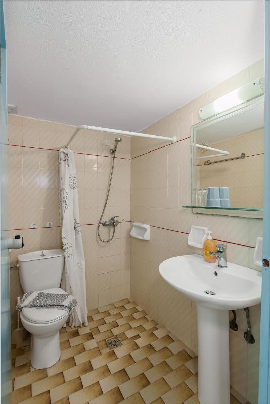 Standard Room with Sea View image 3