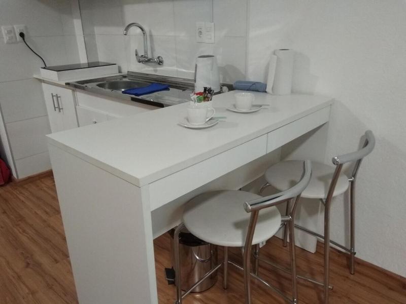 Perfecto Apto completo en pleno Centro de Mdeo - image 2