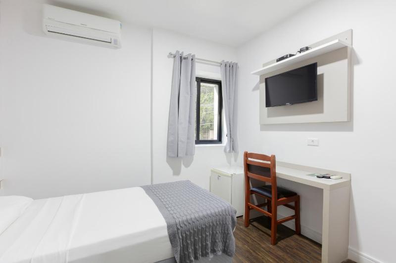 Cardim Plaza Hotel - image 4