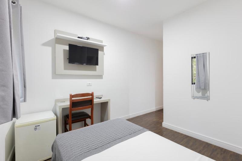 Cardim Plaza Hotel - image 17
