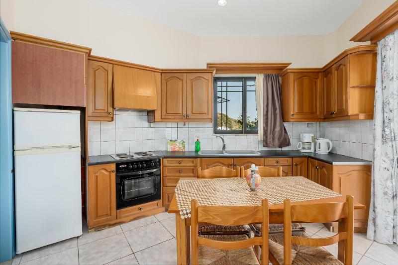 One-Bedroom Apartment with Sea View image 4