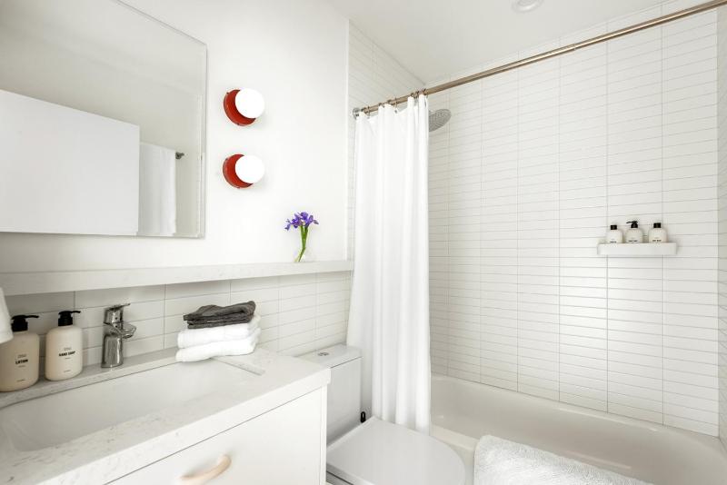 New! Modern Mar Vista Hideaway - image 16