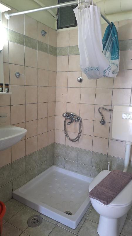 Studio Apartment with Sea View image 3