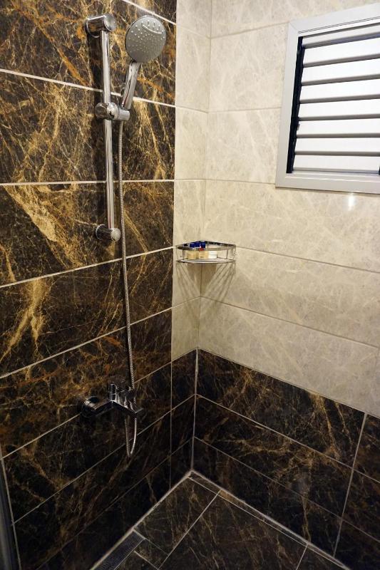 Standard Triple Room image 2