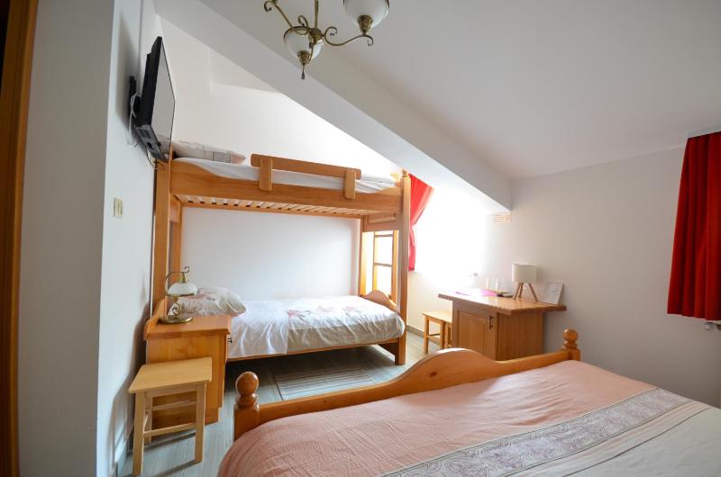Quadruple Room image 4
