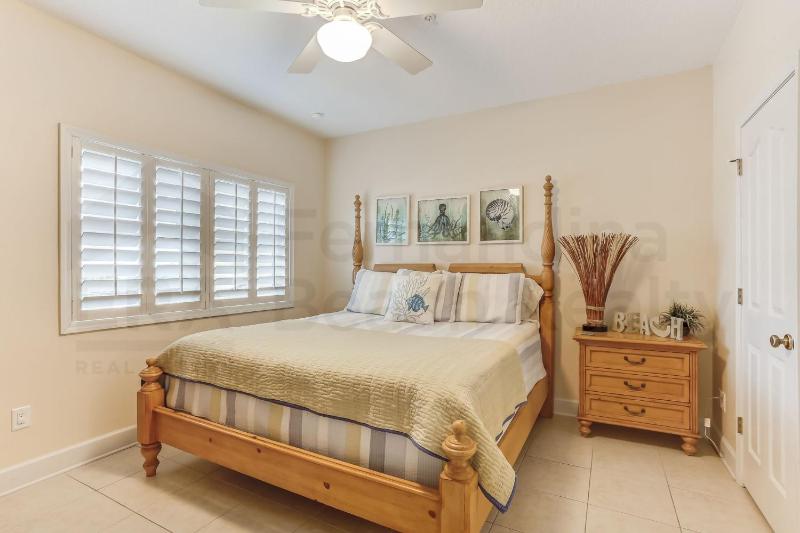 241 S Fletcher Ave - image 29