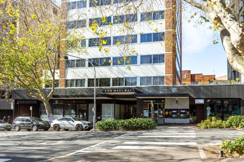 Studio in Elizabeth Bay with City Views - image 2