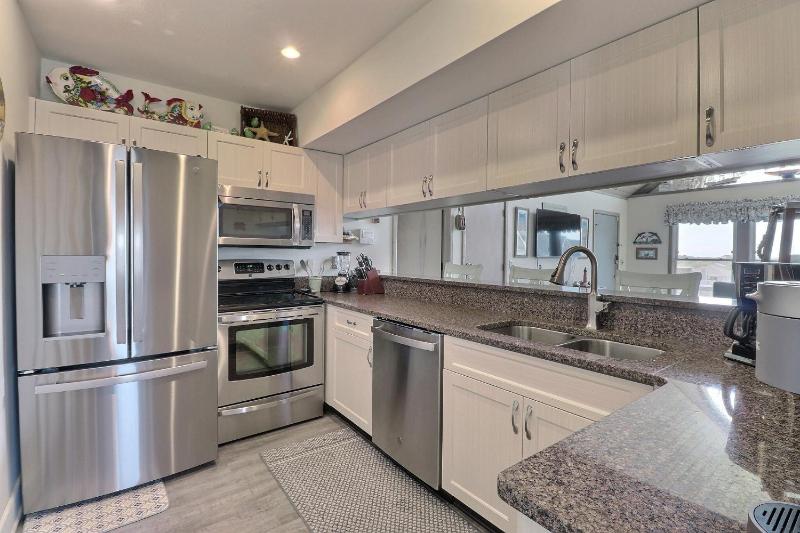 SCR3B - Seas the View (formerly Scrimshaw Penthouse) - image 24