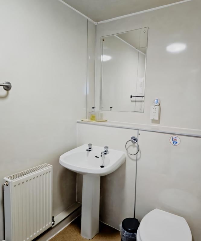 Quadruple Room image 4