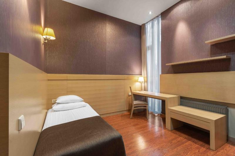 Comfort Single Room image 4