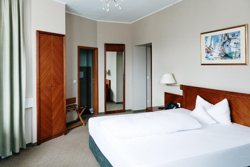 Single Room image 1