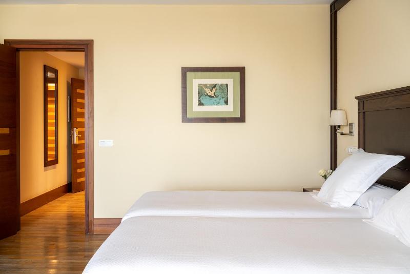 Standard Double Room image 1