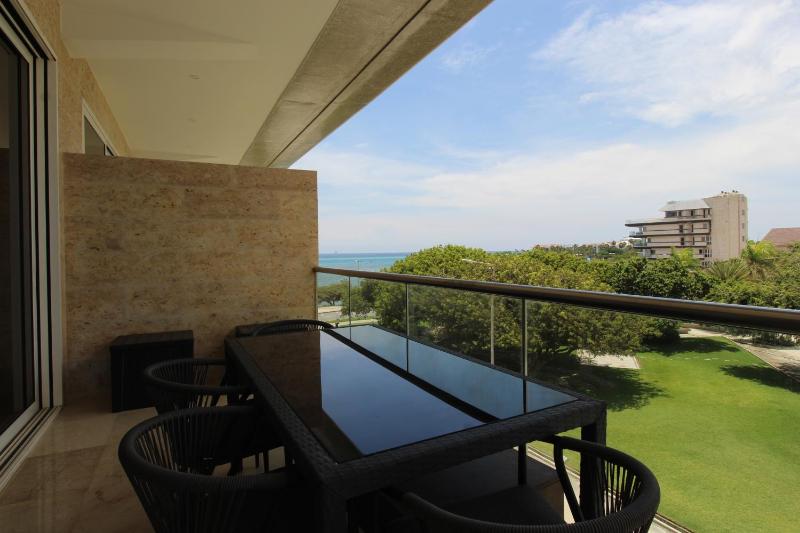 Luxury Beach 2BR Condo Coral By Bocobay - image 14