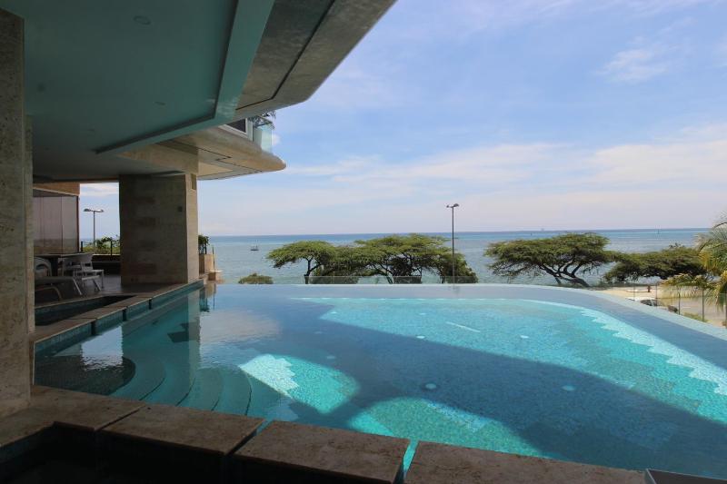 Luxury Beach 2BR Condo Coral By Bocobay - image 12