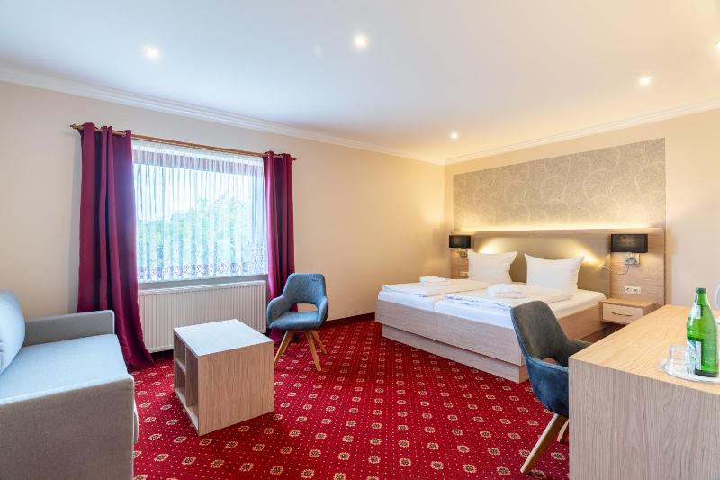 Superior Double Room image 3