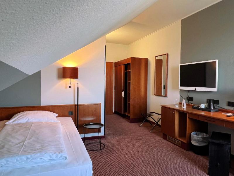 Single Room image 1