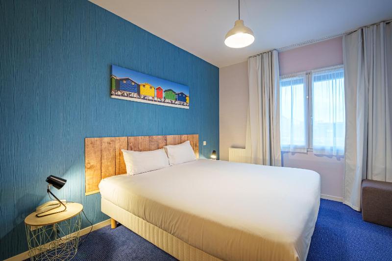 Standard Double or Twin Room image 1