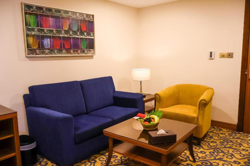 Executive Suite image 4