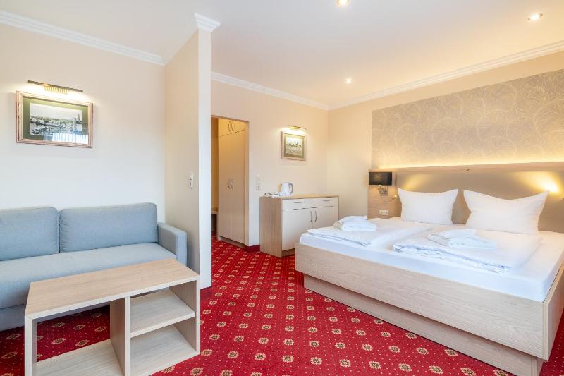 Superior Double Room image 1