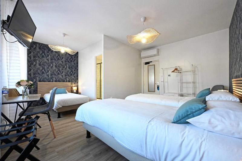 Triple Room image 2