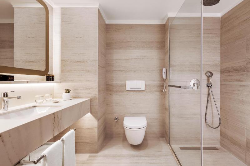 Deluxe Double or Twin Room with Mountain View image 1