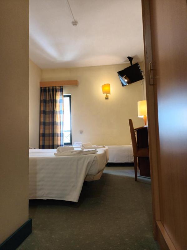 Double Room with Extra Bed (3 Adults) image 2