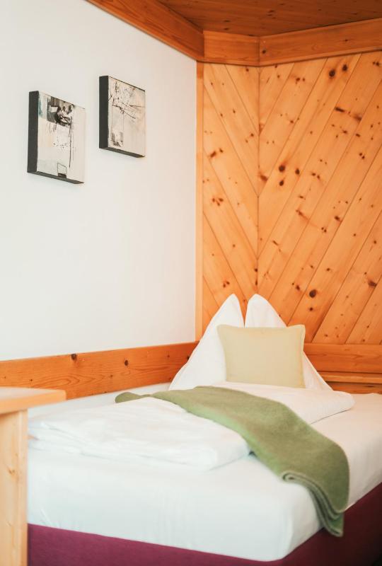 Single Room with Balcony image 3