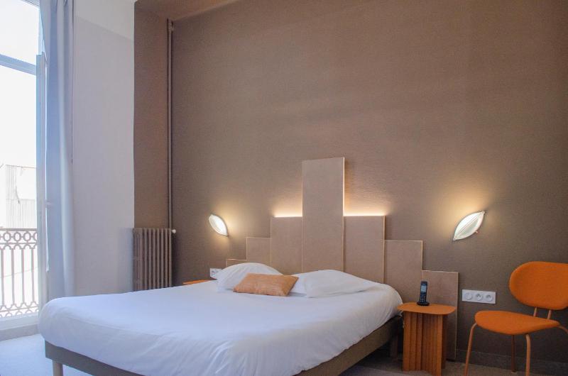 Deluxe Double Room image 4