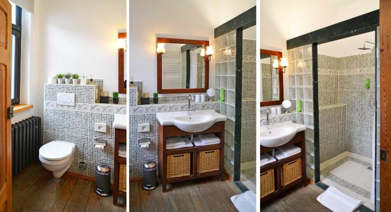 Standard Double Room with Shower image 2