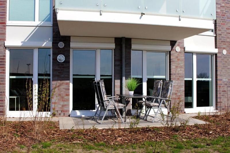 Two-Bedroom Apartment with Balcony and Terrace image 3