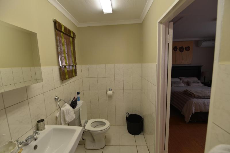 Attaché Guest Lodge & Health Spa - image 11