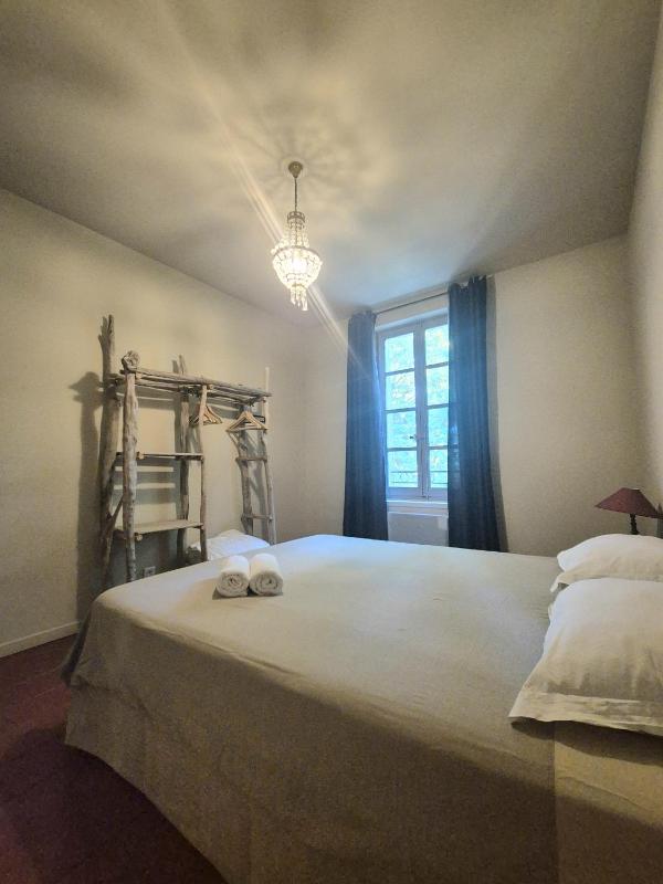 Three-Bedroom Cottage image 3