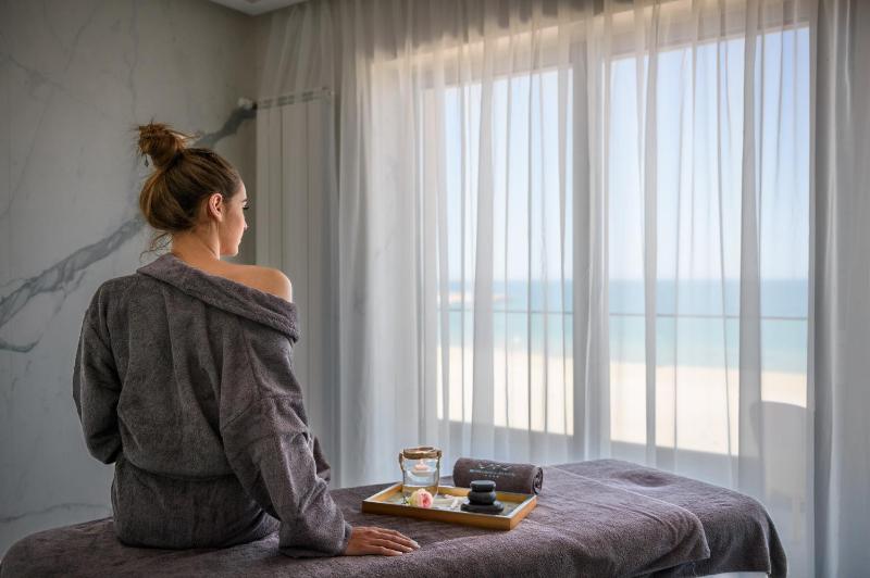 Mirage Beach Spa Hotel - image 24