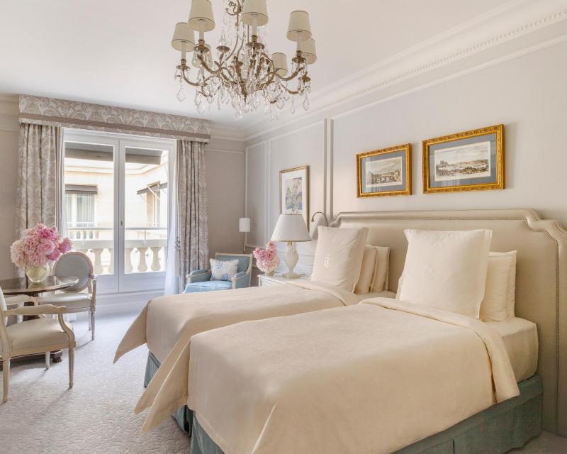 Superior Twin Room image 1