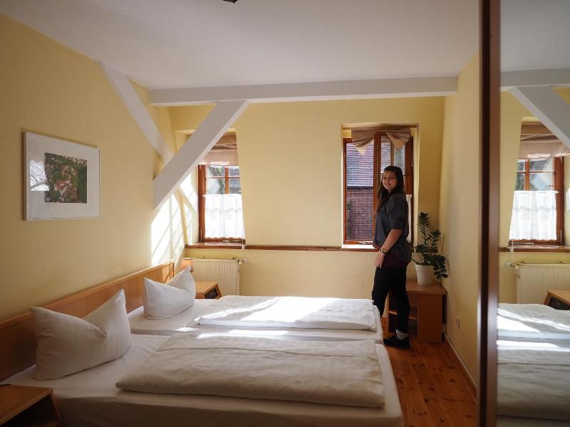 Double Room image 2
