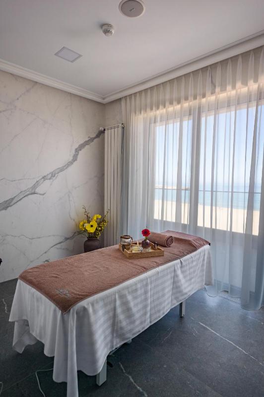Mirage Beach Spa Hotel - image 43