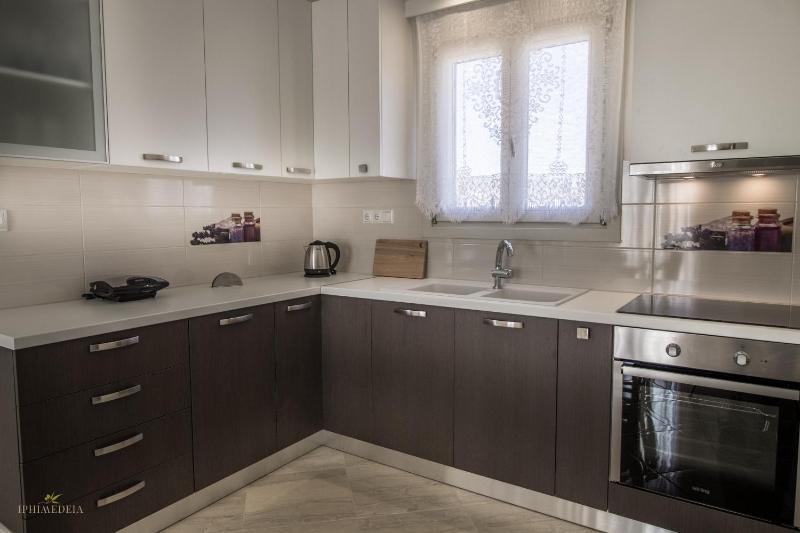 Superior Two-Bedroom Apartment with Sea View image 3