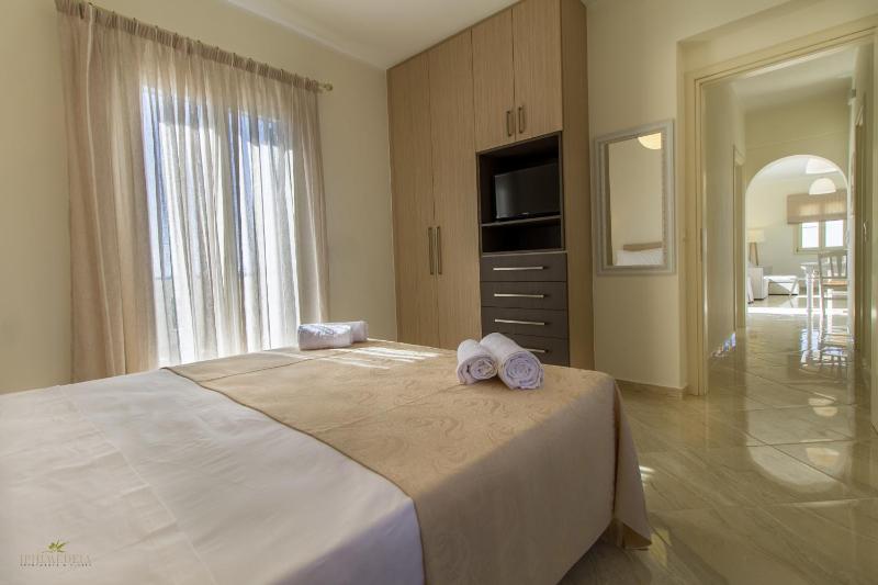 Superior Two-Bedroom Apartment with Sea View image 2