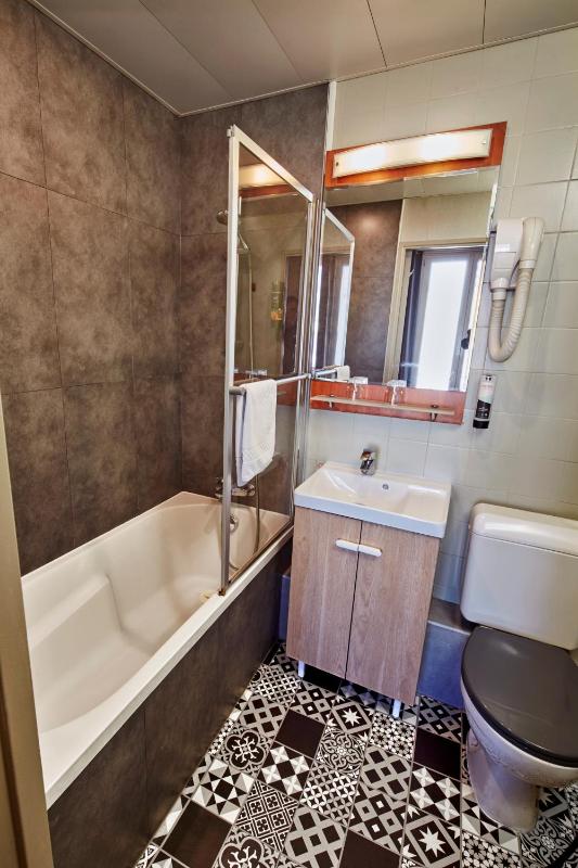 Family Offer (2 Separate Double Rooms) image 2
