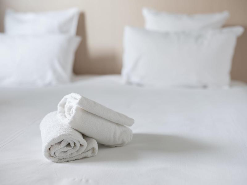 Standard King Room image 1