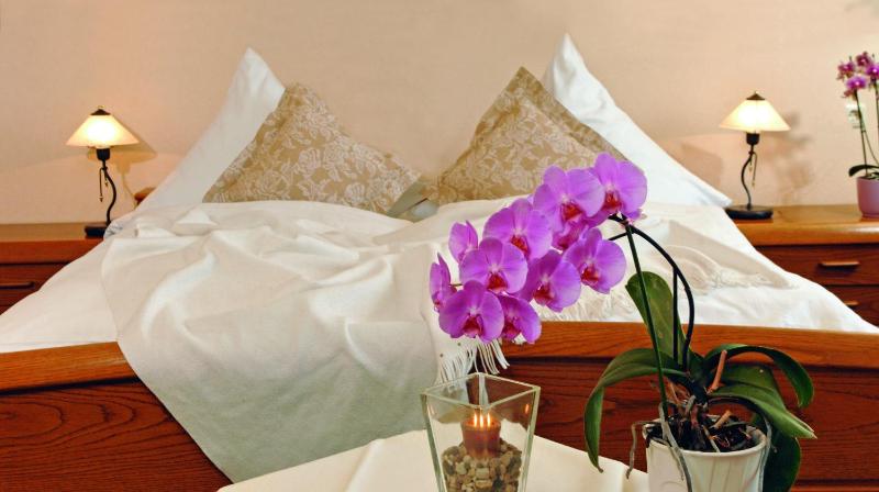 Standard Double Room image 3