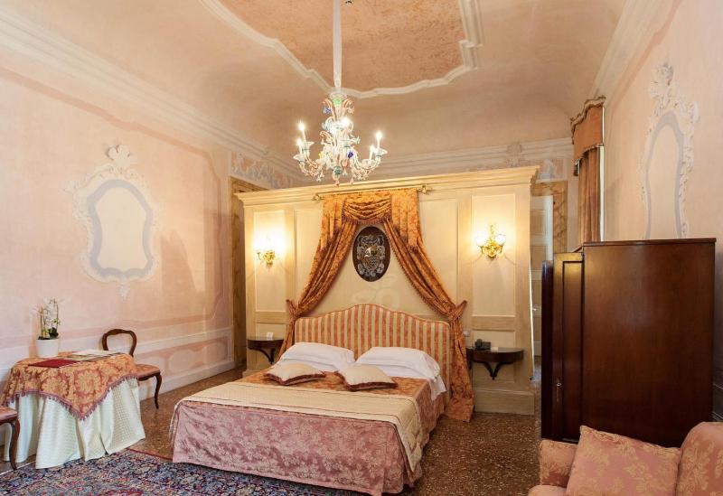 Junior Suite image 2