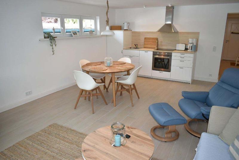 Fischerhus Ferienwohnung Deck 1 - image 5