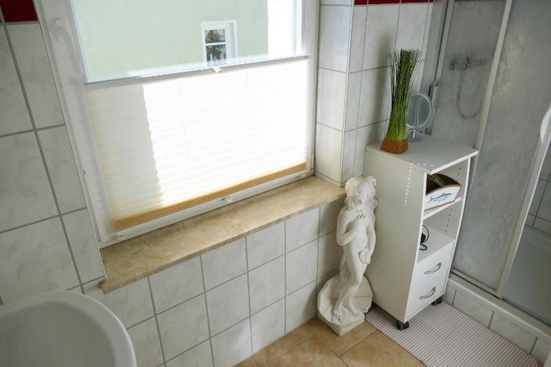 Ferienwohnungen Kaiserstraße - image 4